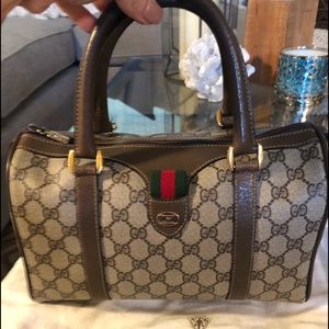 Authentic Gucci WebBoston bag with original duster